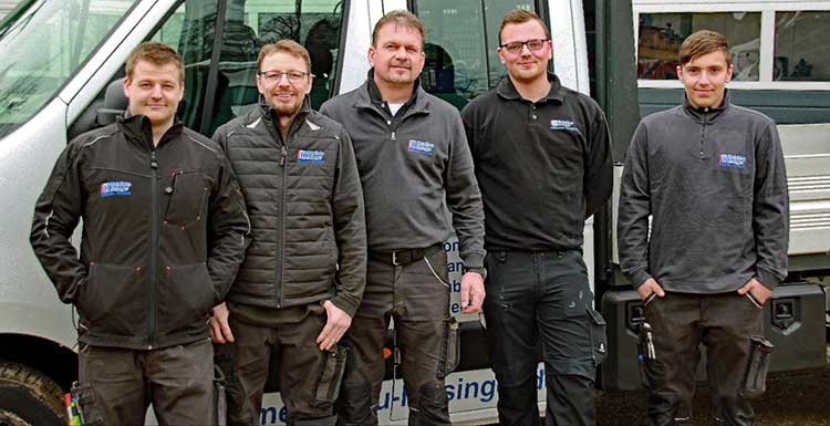 Team der Firma Metallbau Heisinger, Schlosserei und Spenglerei in Parkstetten